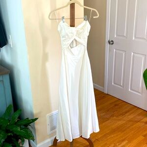 Midi strapless white dress